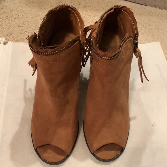 Suede fringe peep toe boots - Picture 3 of 8